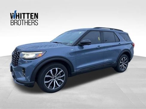 Used 2025 Ford Explorer ST-Line image 1