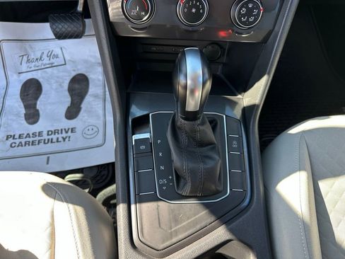 Used 2020 Volkswagen Tiguan S image 28