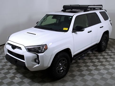 Used 2021 Toyota 4Runner Venture image 3