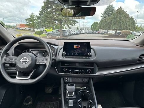 Used 2023 Nissan Rogue SV AWD/4WD image 13