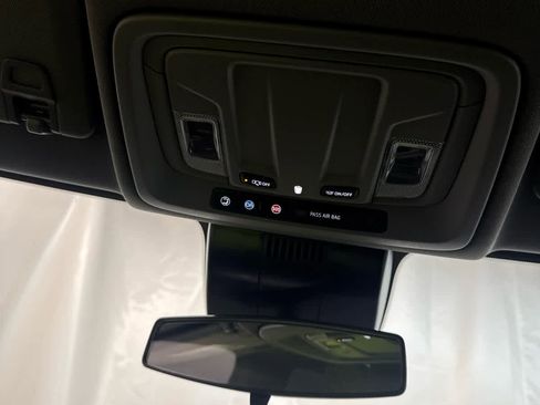 Certified 2025 Chevrolet Silverado 2500 LT w/ Convenience Package image 21