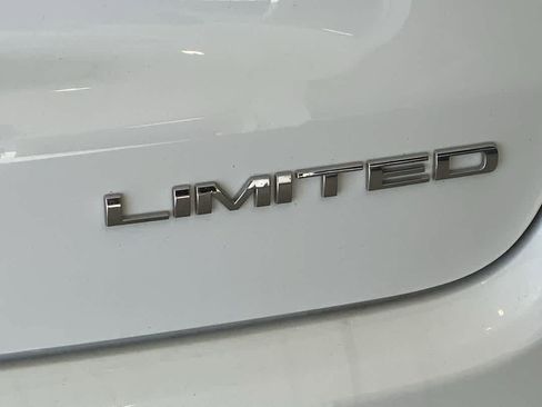 Used 2025 Jeep Compass Limited AWD/4WD image 12