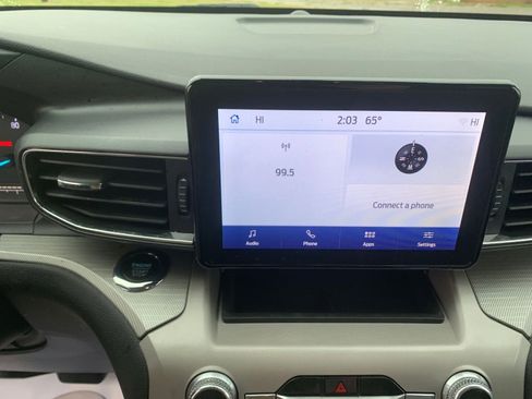 Used 2023 Ford Explorer XLT w/ Equipment Group 202A image 21