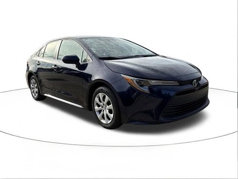 Used 2024 Toyota Corolla LE FWD image 1