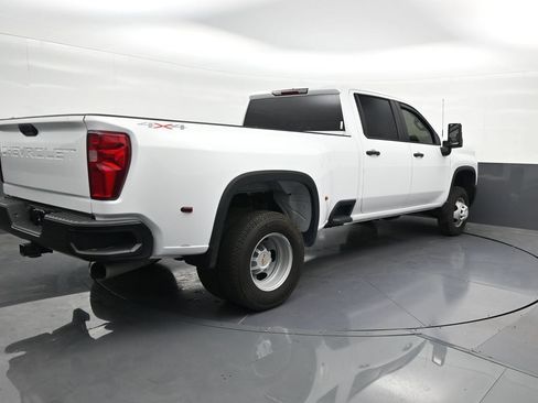 Used 2025 Chevrolet Silverado 3500 W/T AWD/4WD image 5
