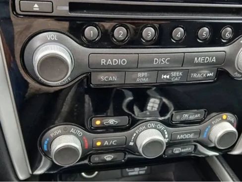 Used 2018 Nissan Pathfinder S image 7