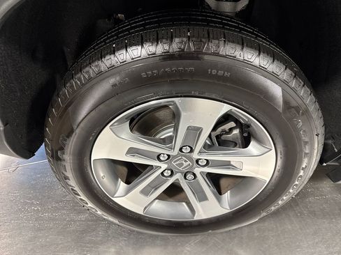 Used 2025 Honda Pilot EX-L image 13