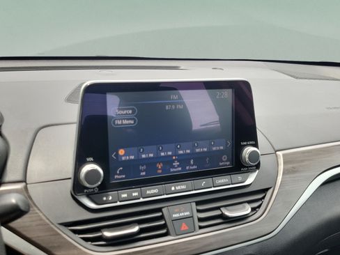 Used 2024 Nissan Altima 2.5 SV FWD image 27