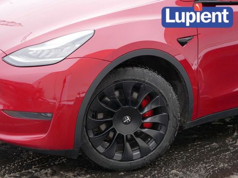 Used 2020 Tesla Model Y Long Range image 27