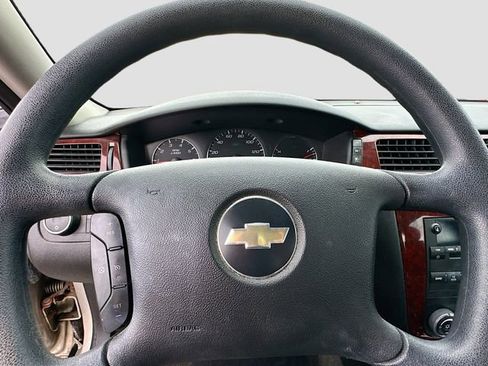 Used 2008 Chevrolet Impala LT image 11