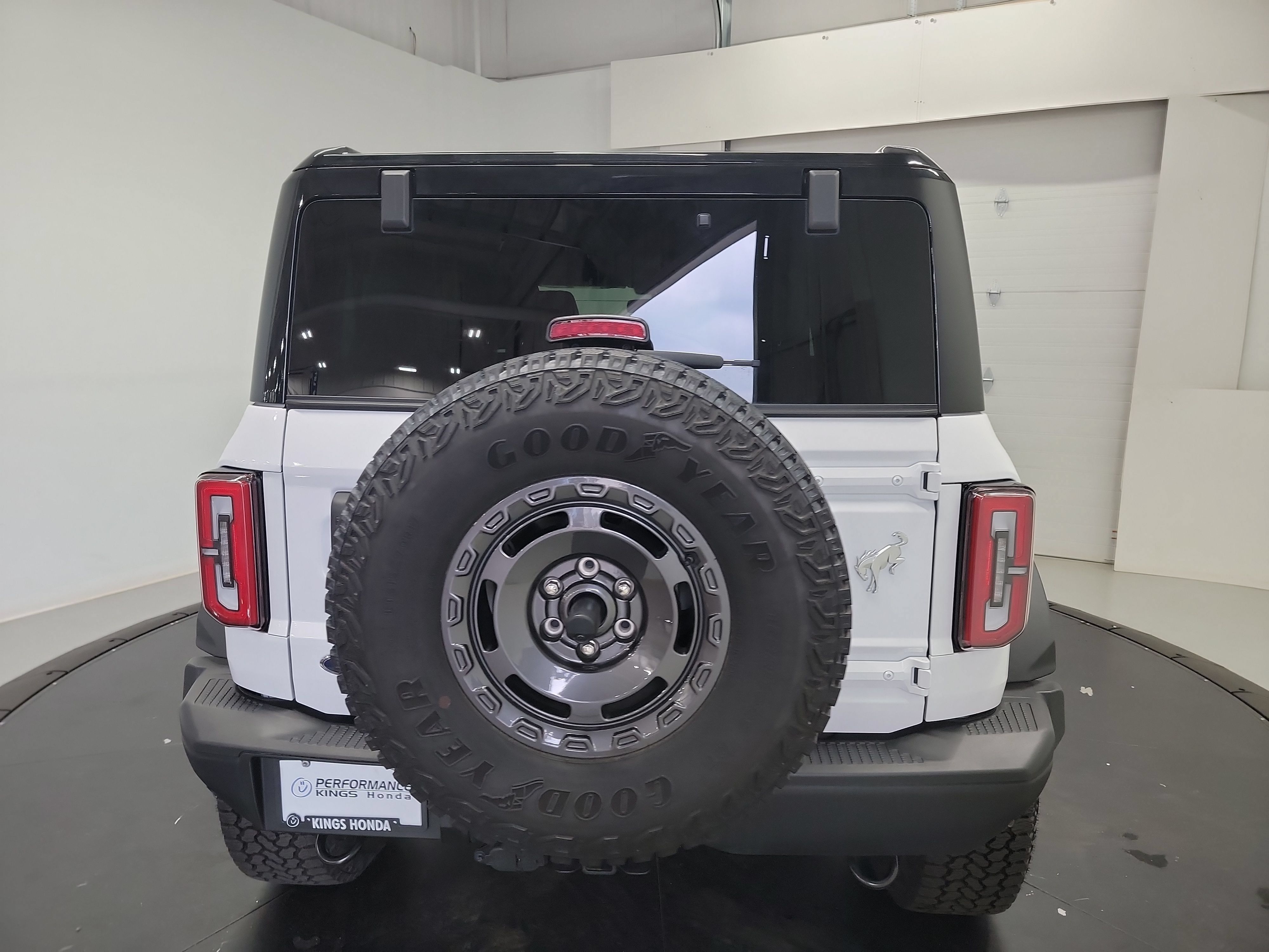 Used 2025 Ford Bronco Badlands AWD/4WD image 8