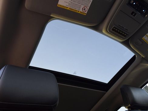 New 2026 Ford F250 Lariat w/ Lariat Premium Package image 24