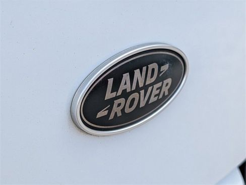 Used 2016 Land Rover Range Rover HSE image 16