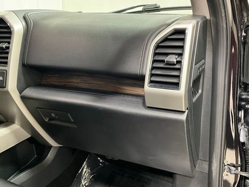 Used 2019 Ford F150 Lariat image 15
