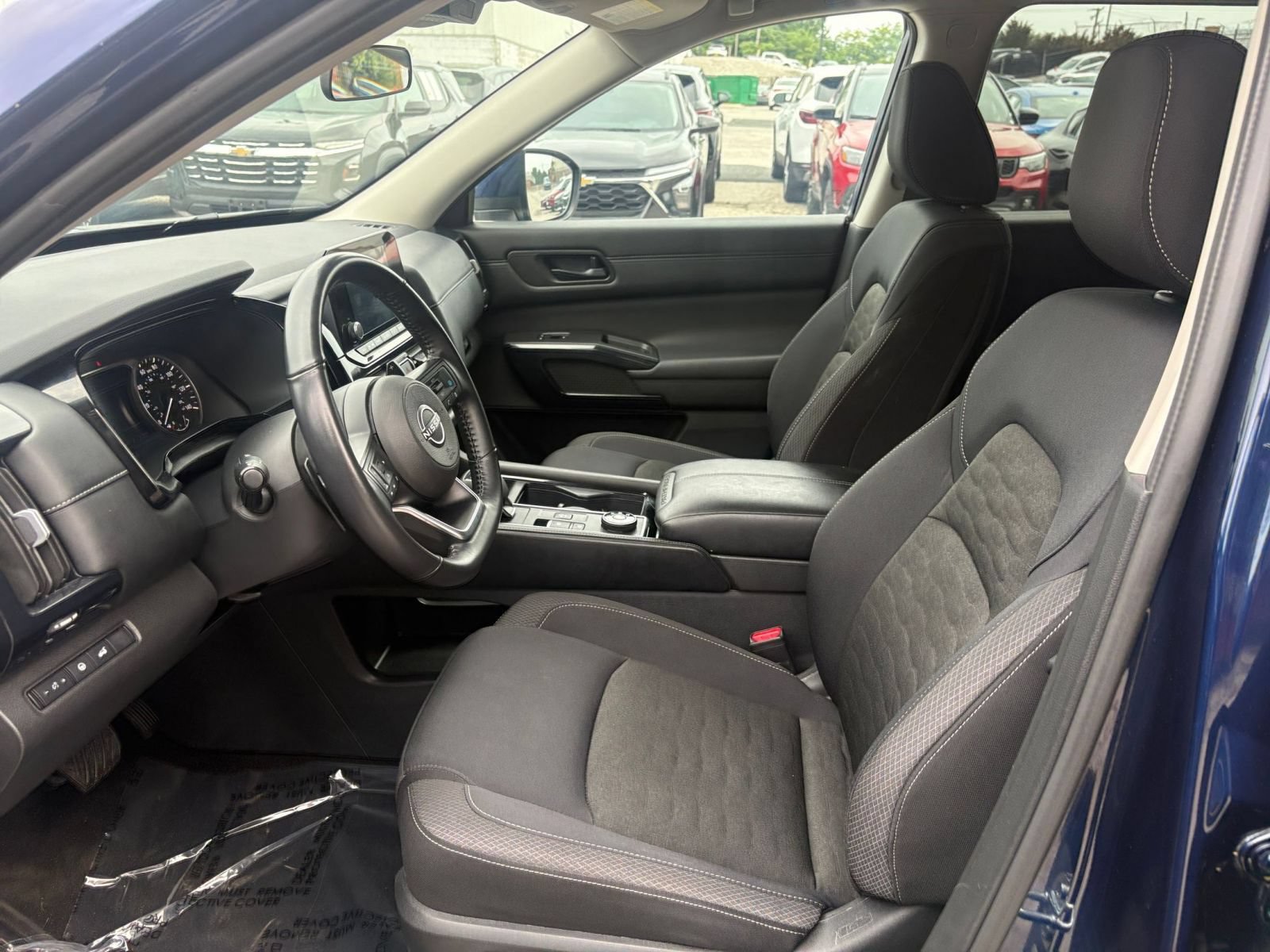 Used 2025 Nissan Pathfinder SV AWD/4WD image 22