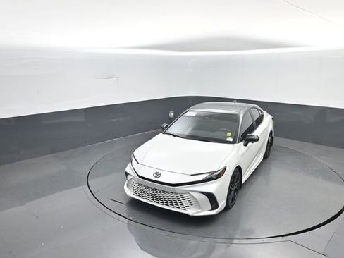 Used 2025 Toyota Camry XSE w/ Premium Plus Package image 27