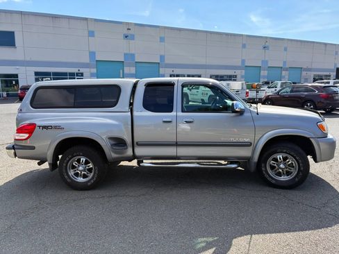 Used 2004 Toyota Tundra SR5 w/ SR5 Extra Value Pkg AWD/4WD image 9