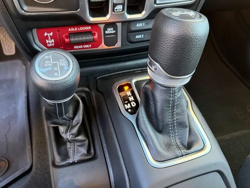 Used 2025 Jeep Wrangler Unlimited Sport S 4xe image 27