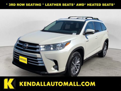 Used 2019 Toyota Highlander XLE AWD/4WD image 1