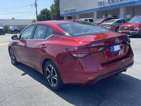 Used 2025 Nissan Sentra SV FWD image 5