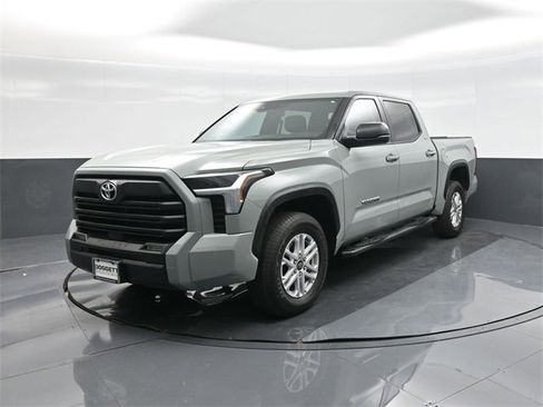 Used 2025 Toyota Tundra SR5 image 1