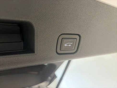 New 2027 Chevrolet Traverse Z71 w/ Driver Confidence Package AWD/4WD image 15