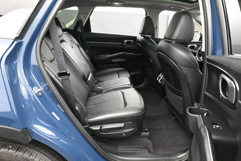 Used 2025 Kia Sorento S w/ Panoramic Sunroof Package FWD image 38