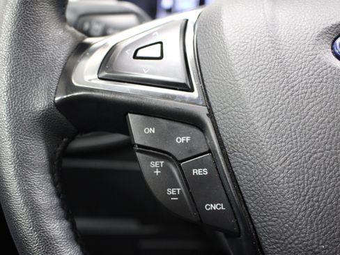 Used 2024 Ford Edge SEL w/ Sport Appearance Package AWD/4WD image 12