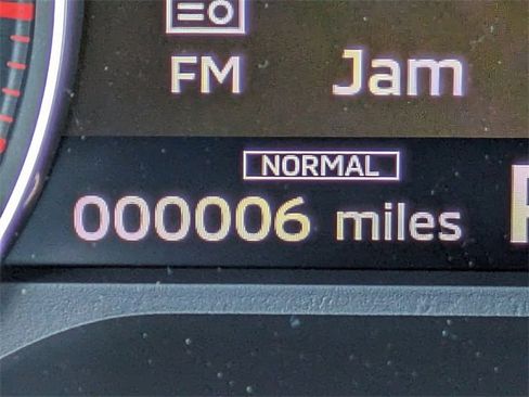 New 2025 Mitsubishi Outlander SE image 31