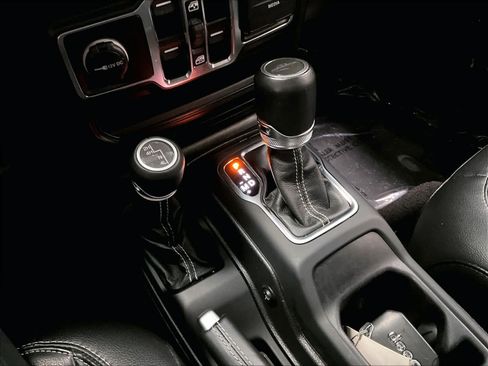 Used 2021 Jeep Gladiator Overland w/ Popular Equipment Package AWD/4WD image 40