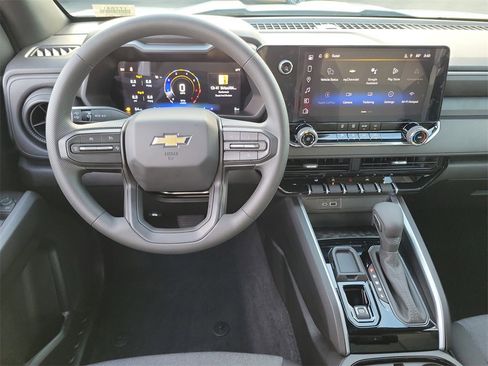 New 2026 Chevrolet Colorado W/T image 4