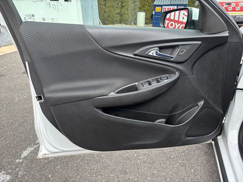 Used 2023 Chevrolet Malibu LT image 16