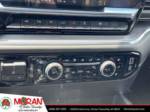 Certified 2025 Chevrolet Silverado 1500 High Country w/ High Country Premium Package AWD/4WD image 25
