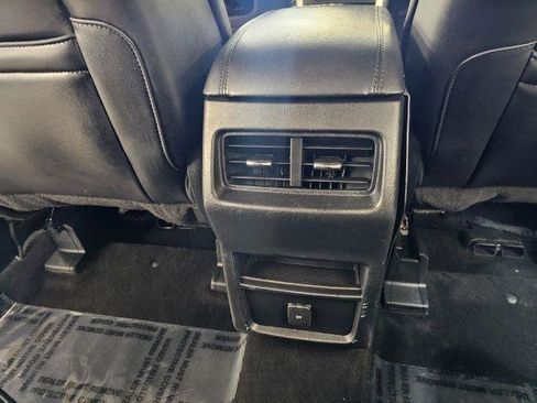 Used 2019 Ford Edge SEL w/ Equipment Group 201A AWD/4WD image 35