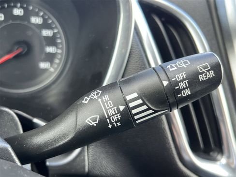 Used 2019 Chevrolet Equinox LT w/ Driver Convenience Package image 25