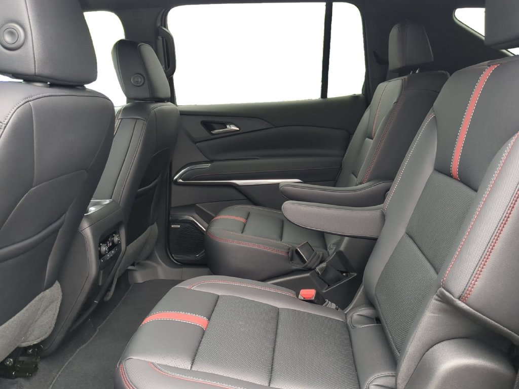 Certified 2024 Chevrolet Traverse RS AWD/4WD image 17