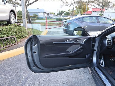 Used 2023 BMW M850i xDrive Convertible image 23