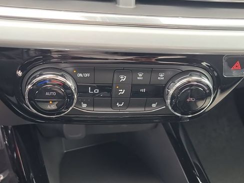 New 2026 Chevrolet Trax LT w/ Midnight Edition FWD image 29