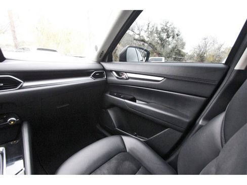 Used 2019 MAZDA CX-5 Touring image 9