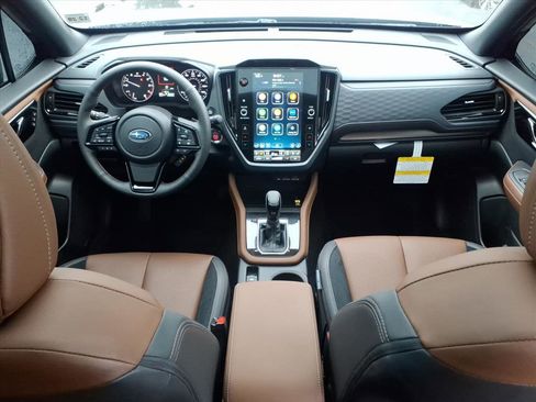 Used 2025 Subaru Forester Touring w/ Popular Package - Touring image 11