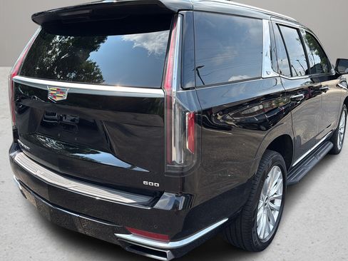 Used 2021 Cadillac Escalade Luxury AWD/4WD image 11