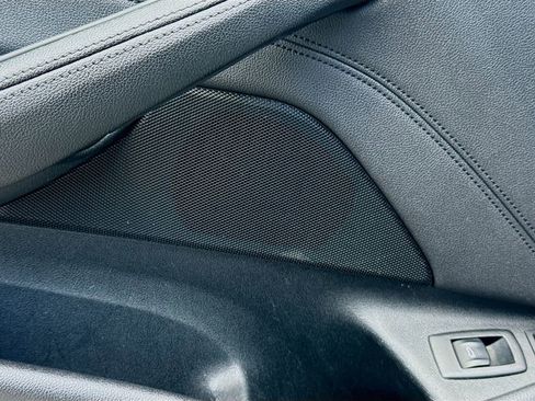 Used 2018 BMW 530e RWD image 24