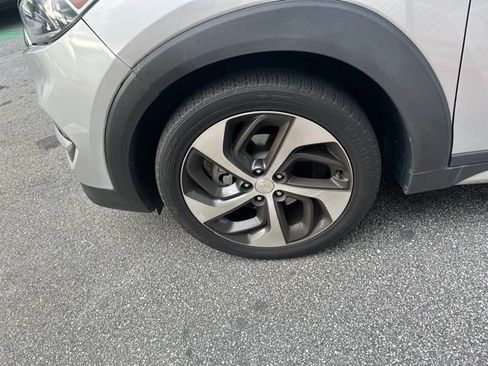 Used 2018 Hyundai Tucson Limited w/ Ultimate Package 02 FWD image 4
