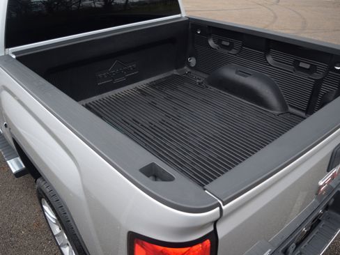 Used 2018 GMC Sierra 1500 SLE w/ SLE Value Package image 25