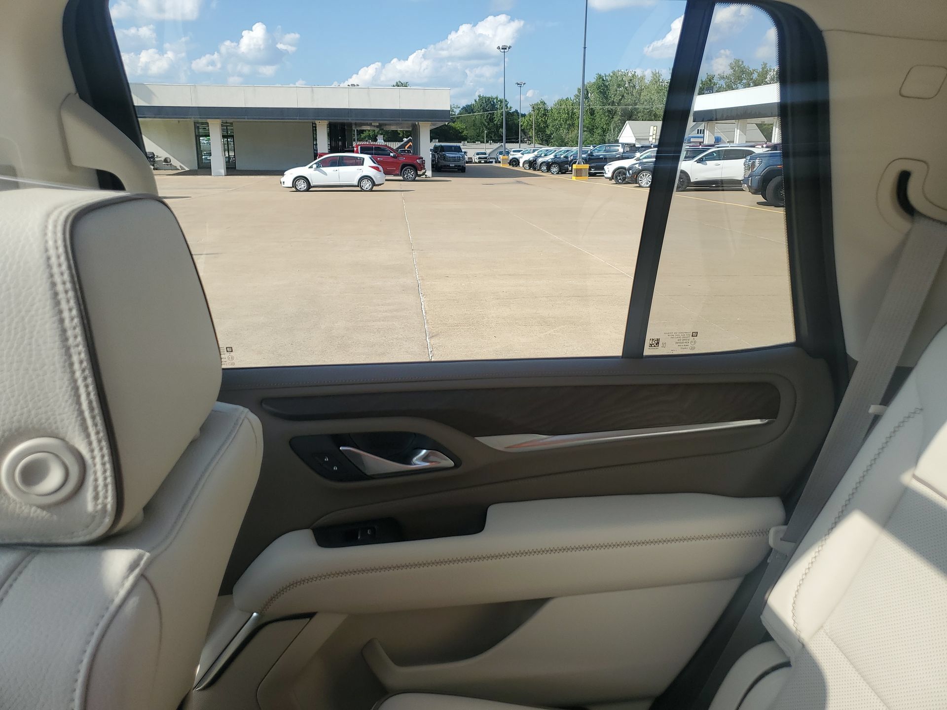 Used 2024 GMC Yukon Denali w/ Max Trailering Package AWD/4WD image 12