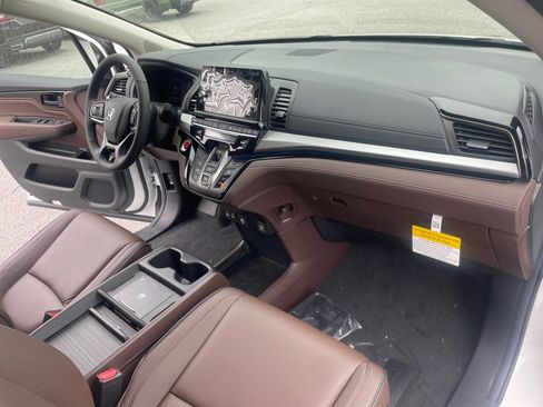 New 2026 Honda Odyssey Touring image 30