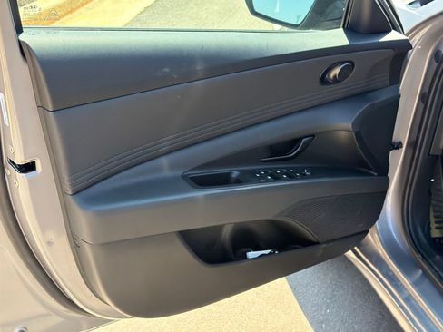 Certified 2025 Hyundai Elantra Sport FWD image 10