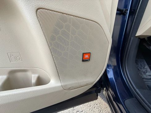 Used 2015 Toyota Highlander Limited image 46