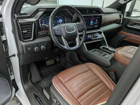Certified 2024 GMC Sierra 3500 Denali Ultimate image 2