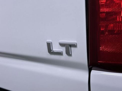 Used 2023 Chevrolet Silverado 2500 LT AWD/4WD image 33